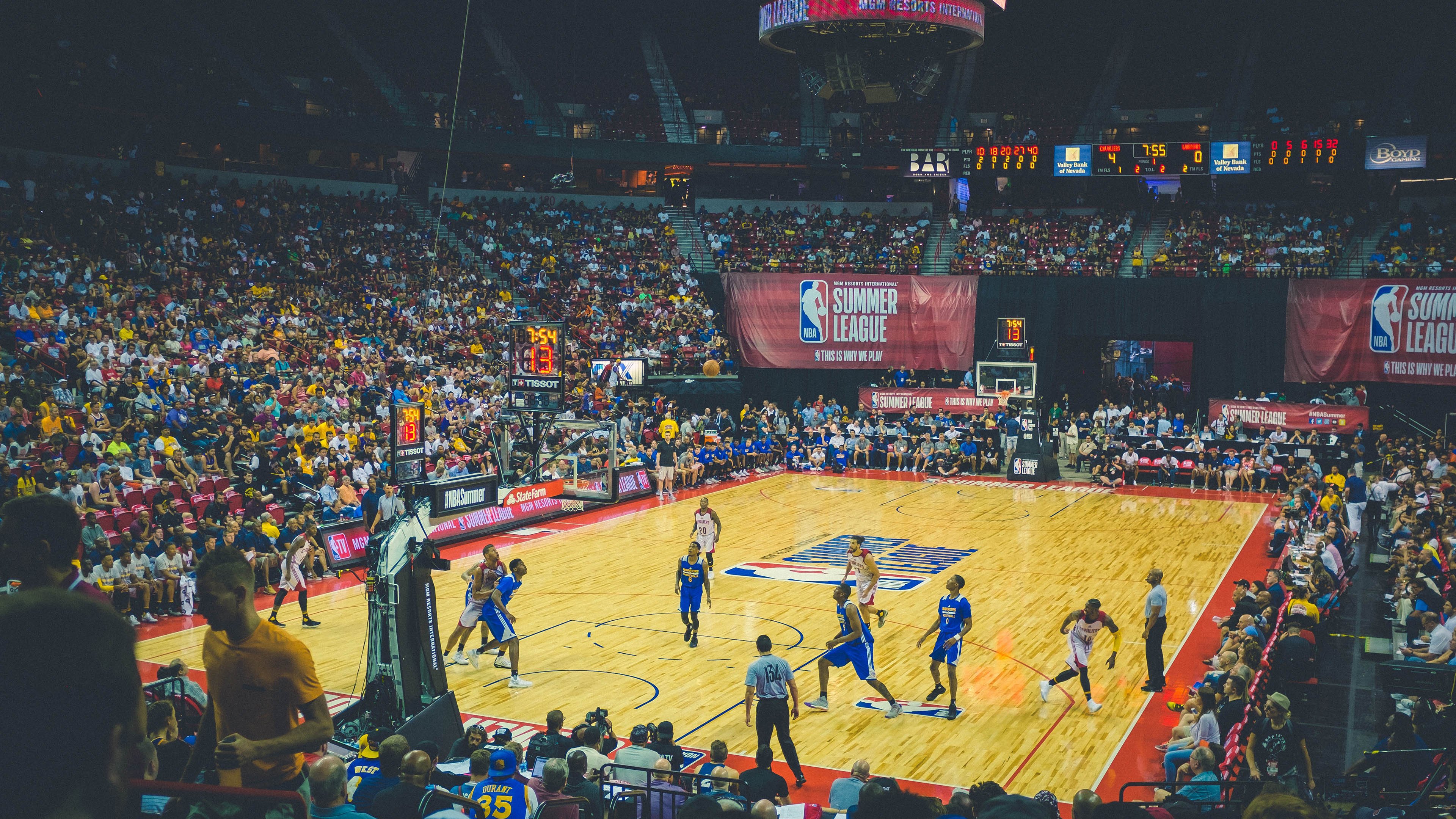 Kering-基层足球赛事组织体系待完善，足球赛事体系构建